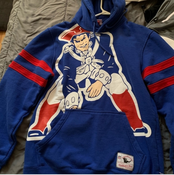 Mitchell & Ness Other - PATS Mitchell & Ness ANGRY Minuteman VINTAGE Logo Large KANGA Hoodie bundle 🤔